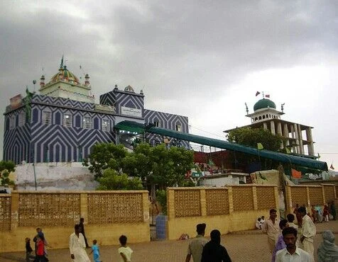 Abdullah Shah Ghazi Shrine — gallery view 2