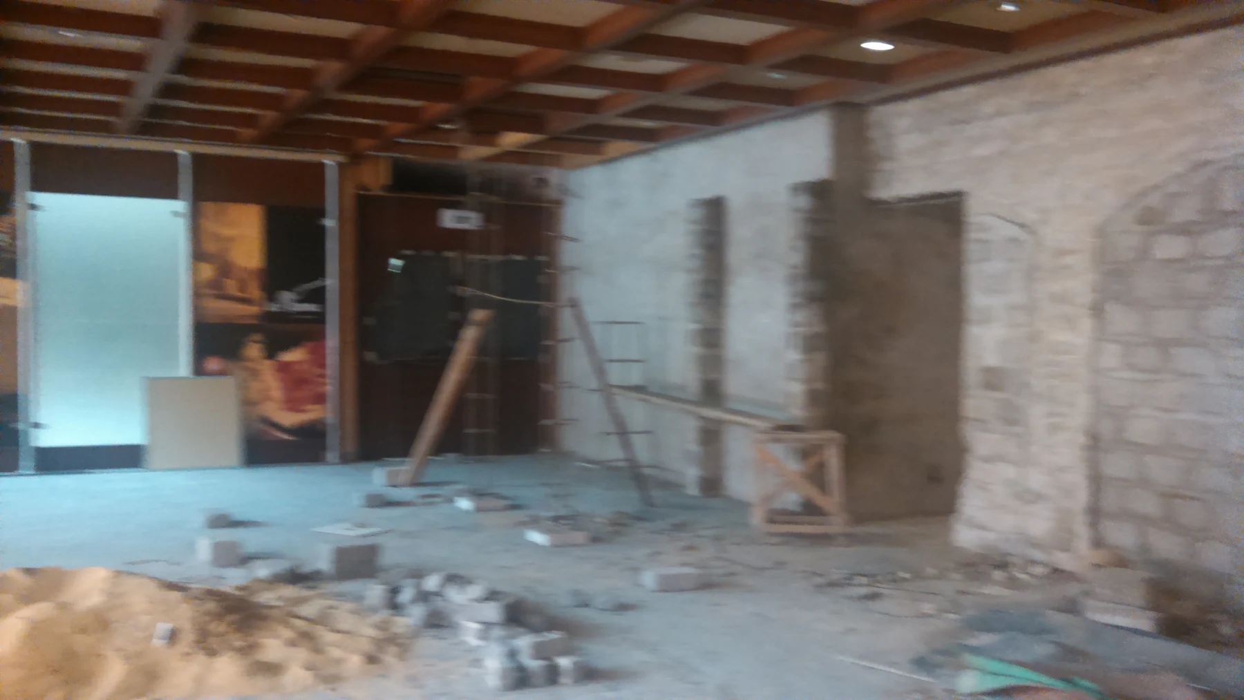 Lotus Court Restaurant — gallery view 3